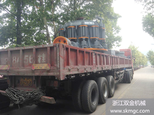 浙江雙金機(jī)械圓錐破碎機(jī)