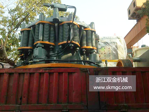 浙江雙金機(jī)械圓錐破碎機(jī)