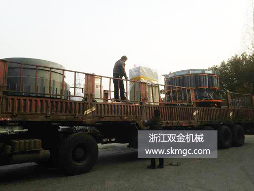 浙江雙金機(jī)械圓錐破碎機(jī)