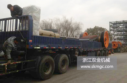 浙江雙金機(jī)械顎式破碎機(jī)