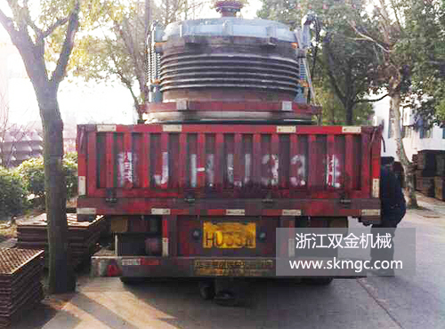 浙江雙金機(jī)械圓錐機(jī)