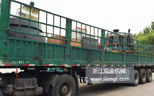 浙江雙金機(jī)械圓錐式破碎機(jī)